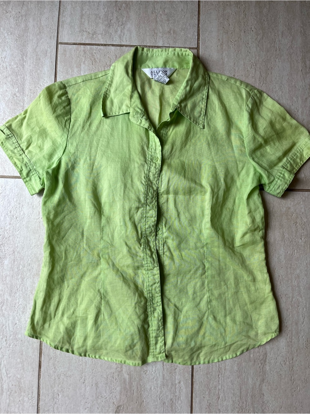 Allison Taylor Short-Sleeve Button Down Shirt in Lime Green